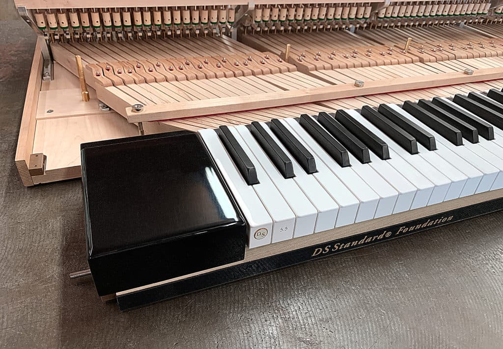 DS5.5 Yamaha CFX Piano
